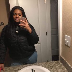 Meet your Posher, Markira